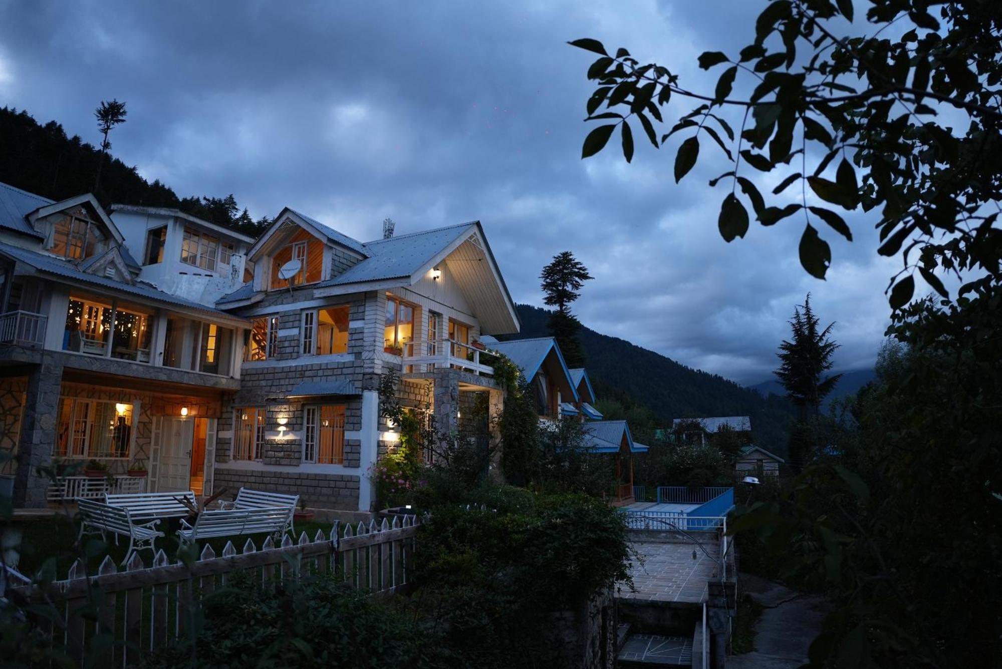 Westwoodvilla By Edenhomes Manali  Exterior photo