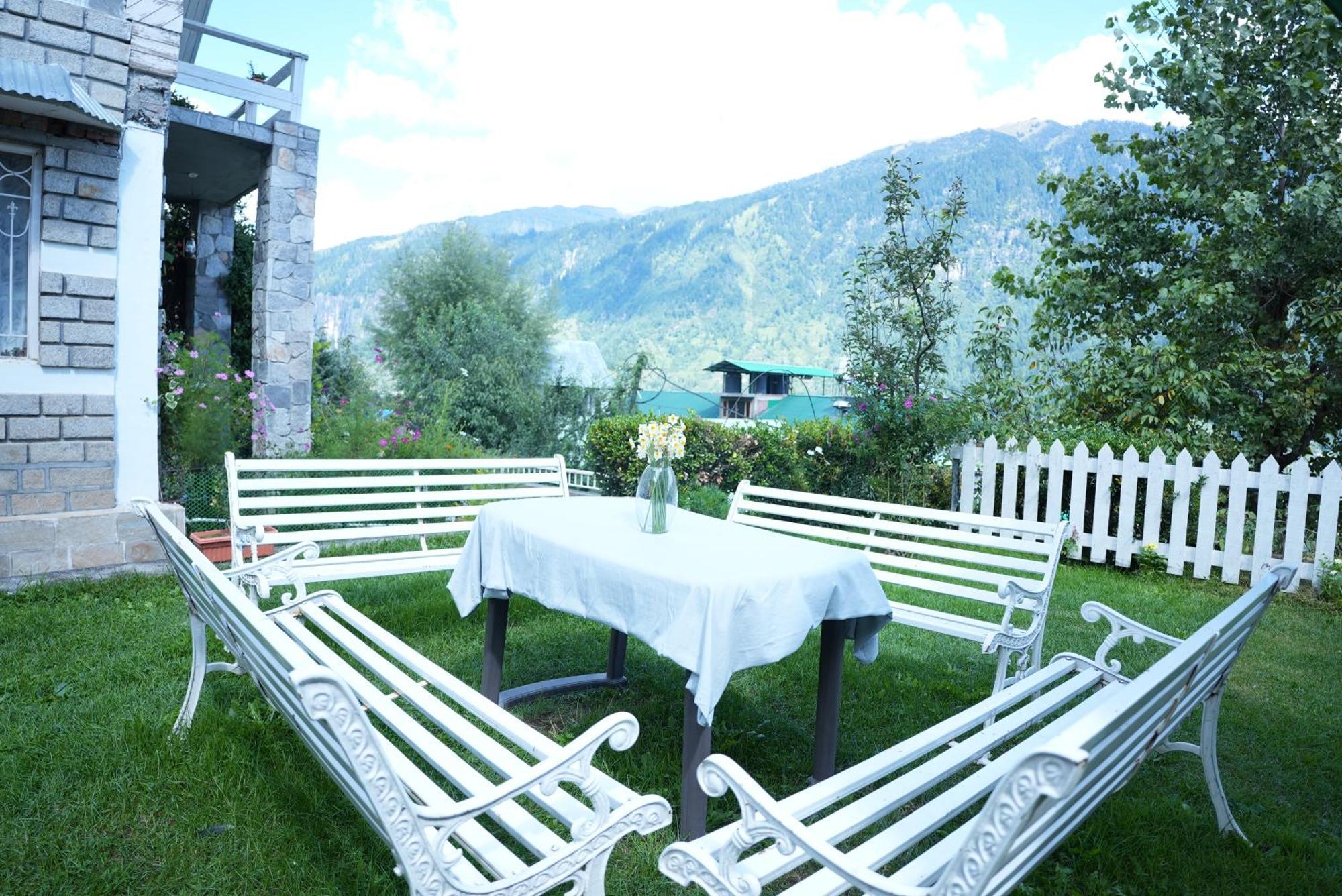 Westwoodvilla By Edenhomes Manali  Exterior photo